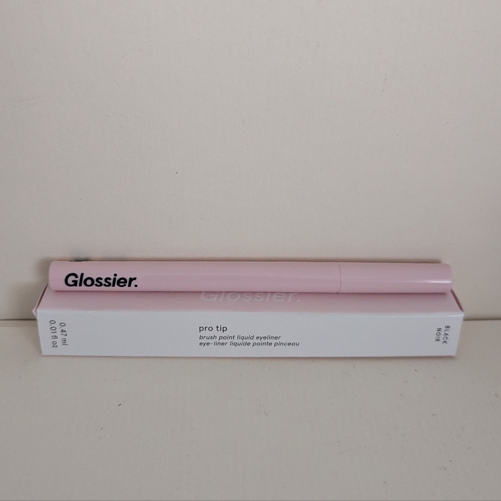 Glossier Pro Tip Brush Point Liquid Eyeliner - Black